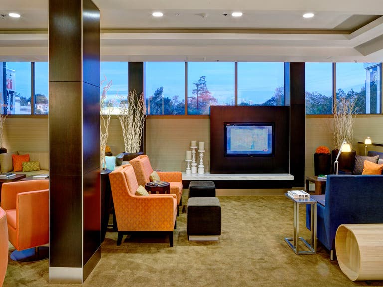 Lobby Home Theatre at the Courtyard by Marriott Century City/Beverly Hills