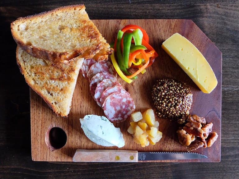 Cheese board at Tabula Rasa | Instagram by @tabularasabar