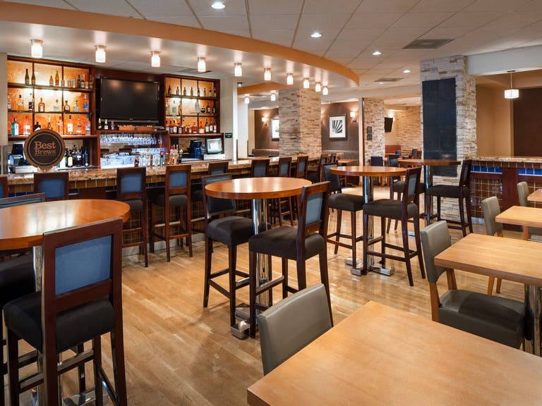 Brewer’s Bar & Grill at the Four Points by Sheraton LAX