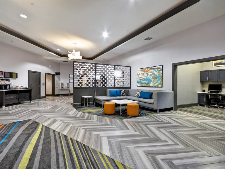 Lobby at Hampton Inn & Suites Los Angeles Burbank Airport